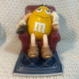 M&M'S Yellow Character Figurine in Red Chair